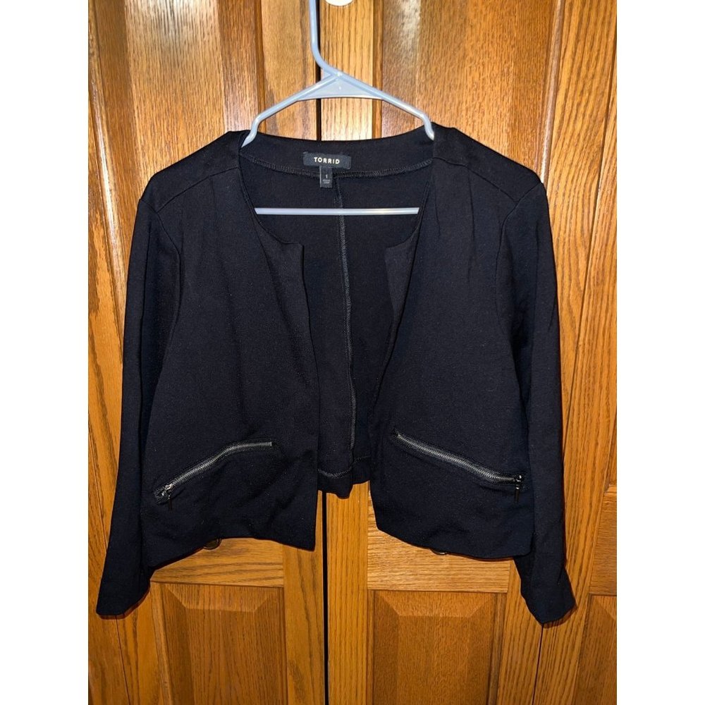 Torrid Studio Luxe Ponte Crop Collarless Blazer